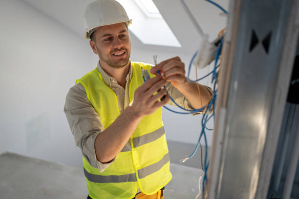 Best Emergency Electrical Repair  in Peosta, IA